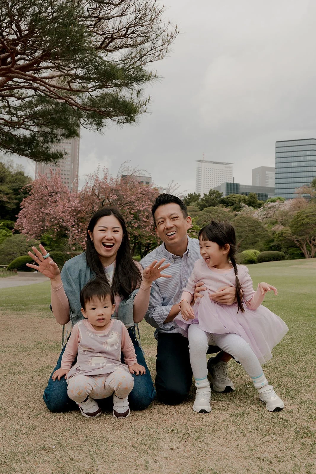 Final family portrait of the session at Shinjuku Gyoen, Tokyo spring