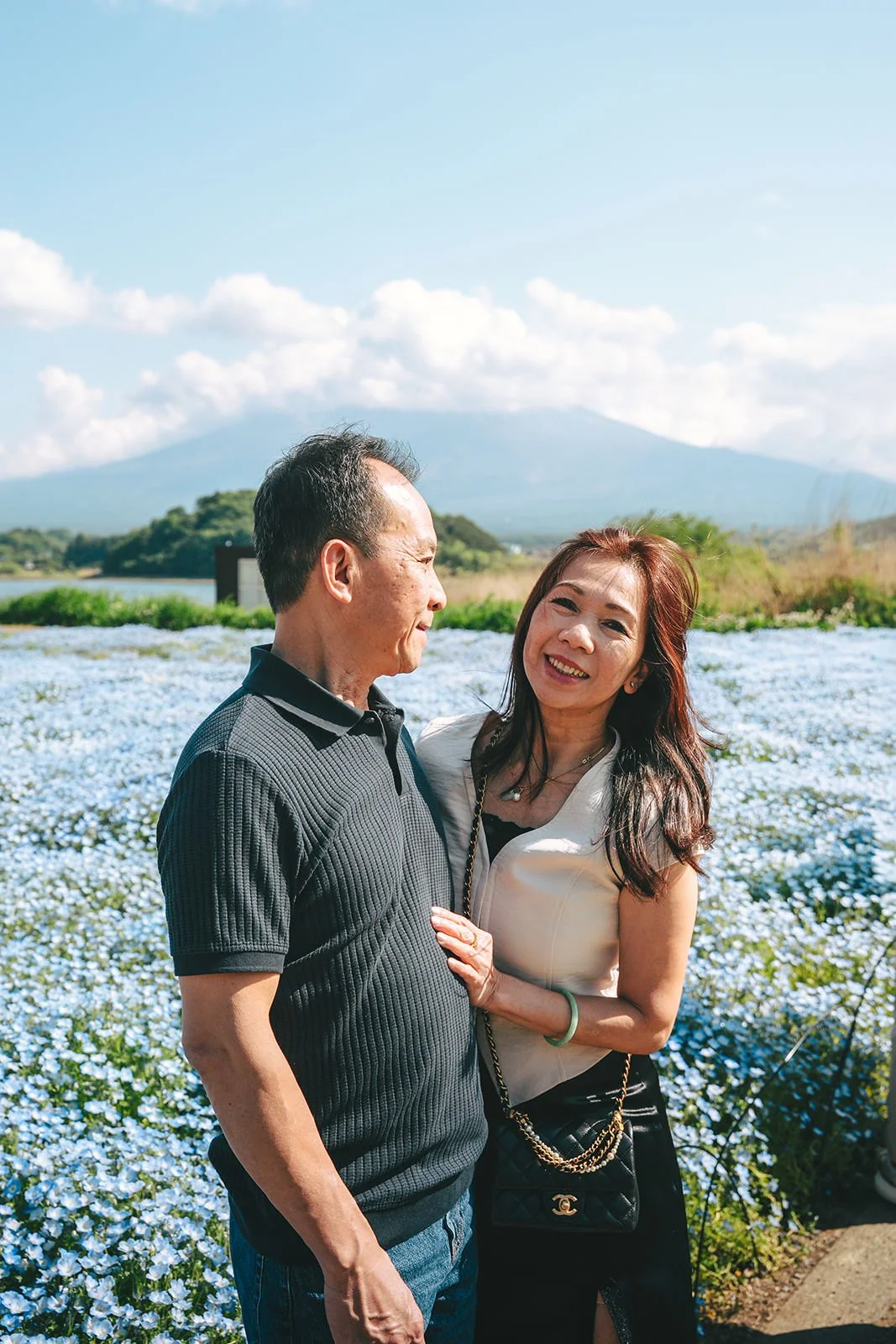 family photoshoot kawaguchiko fuji spring