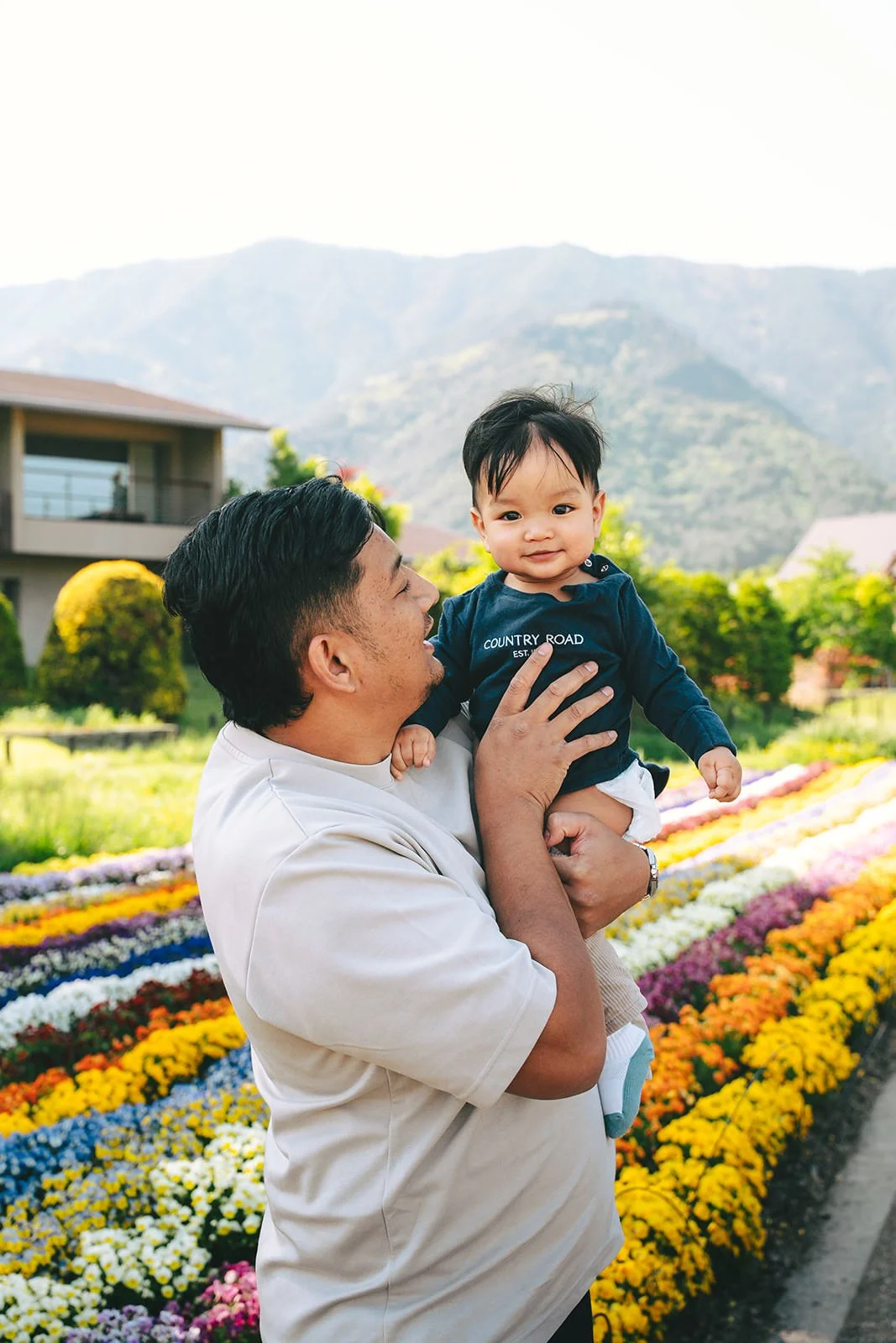 family photoshoot kawaguchiko fuji spring