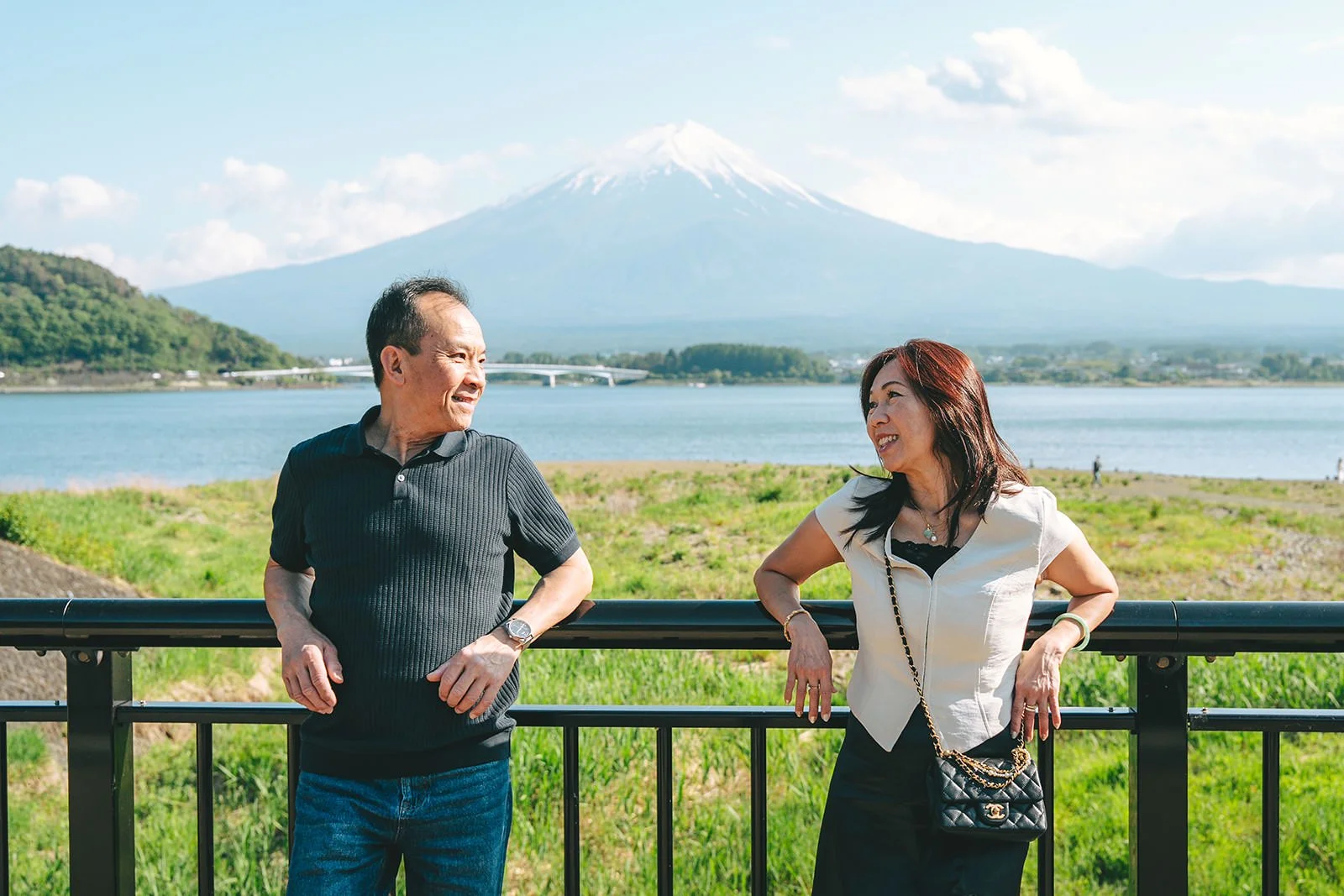 family photoshoot kawaguchiko fuji spring