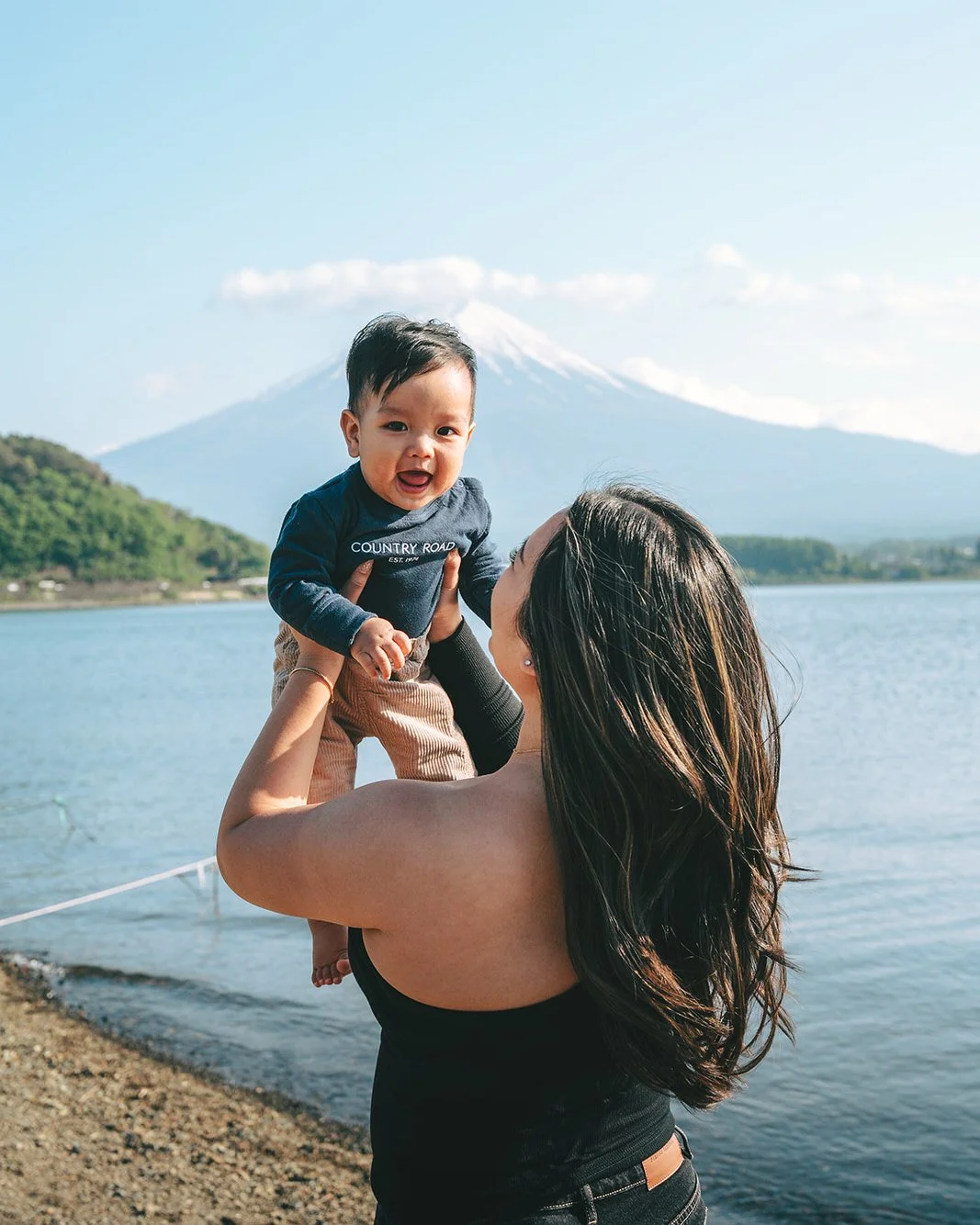 family photoshoot kawaguchiko fuji spring
