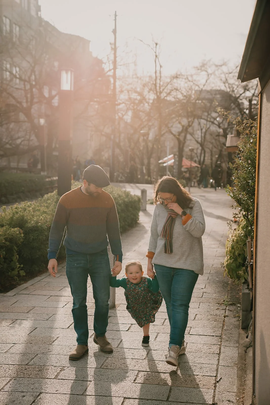 family photoshoot kyoto gion shirakawa sunset