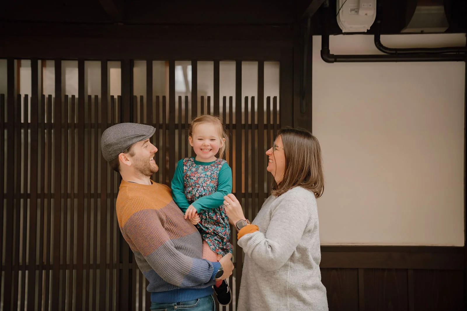 family photoshoot kyoto gion shirakawa sunset