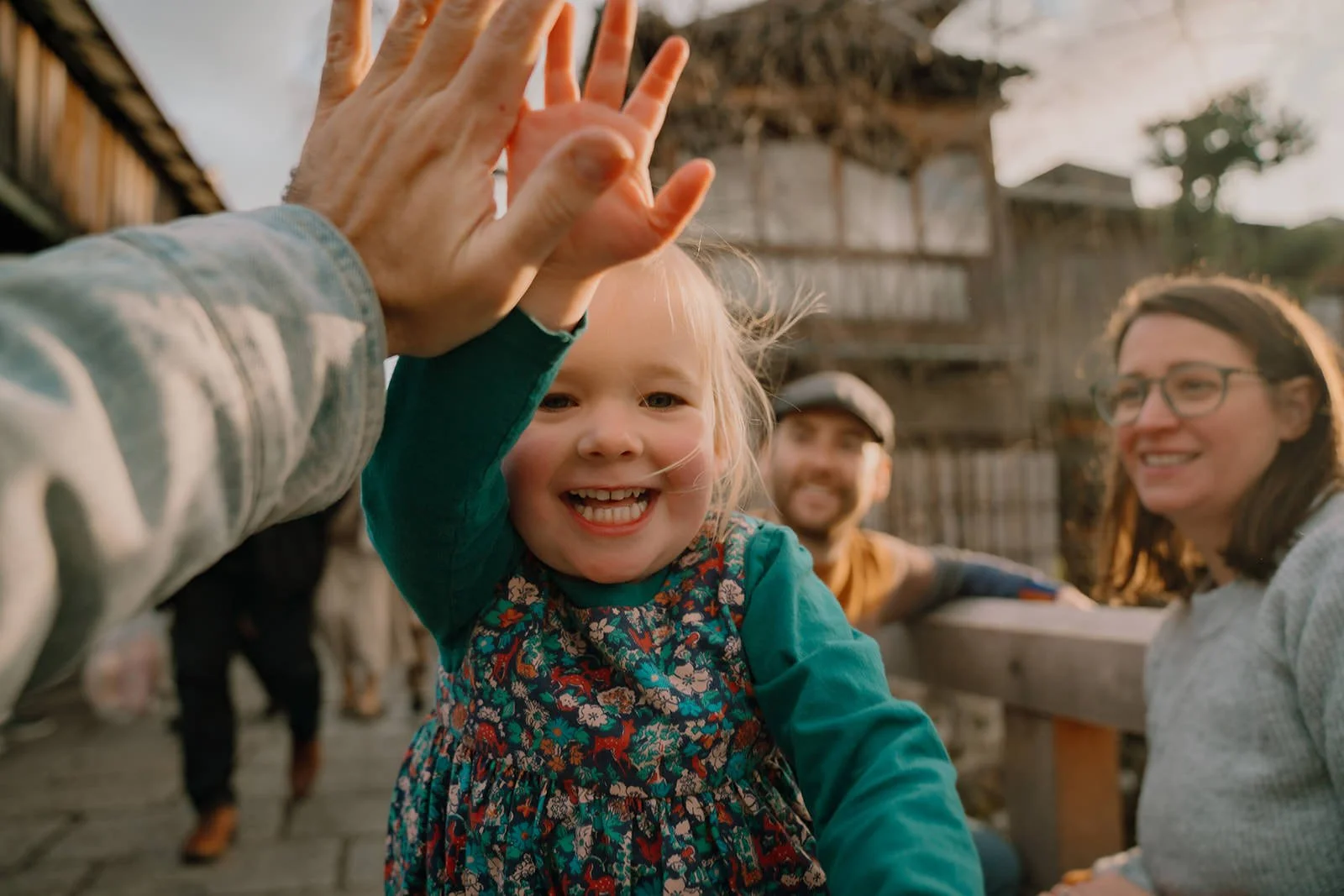 family photoshoot kyoto gion shirakawa sunset