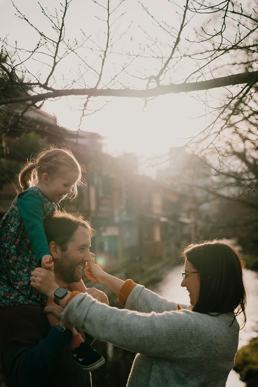 family photoshoot kyoto gion shirakawa sunset