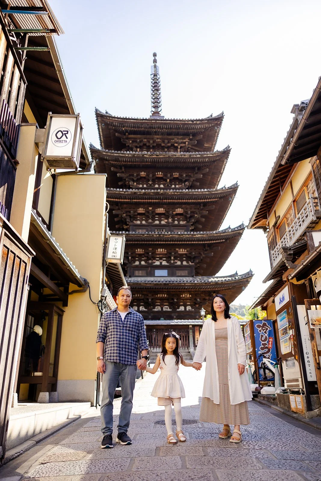 family photoshoot kyoto ninnenzaka