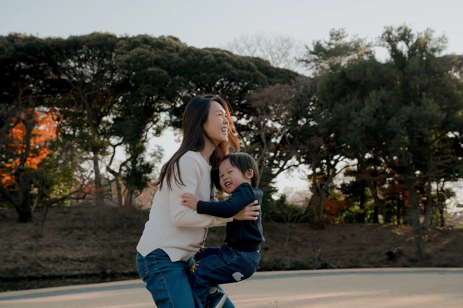 family photoshoot shinjuku gyoen sunset