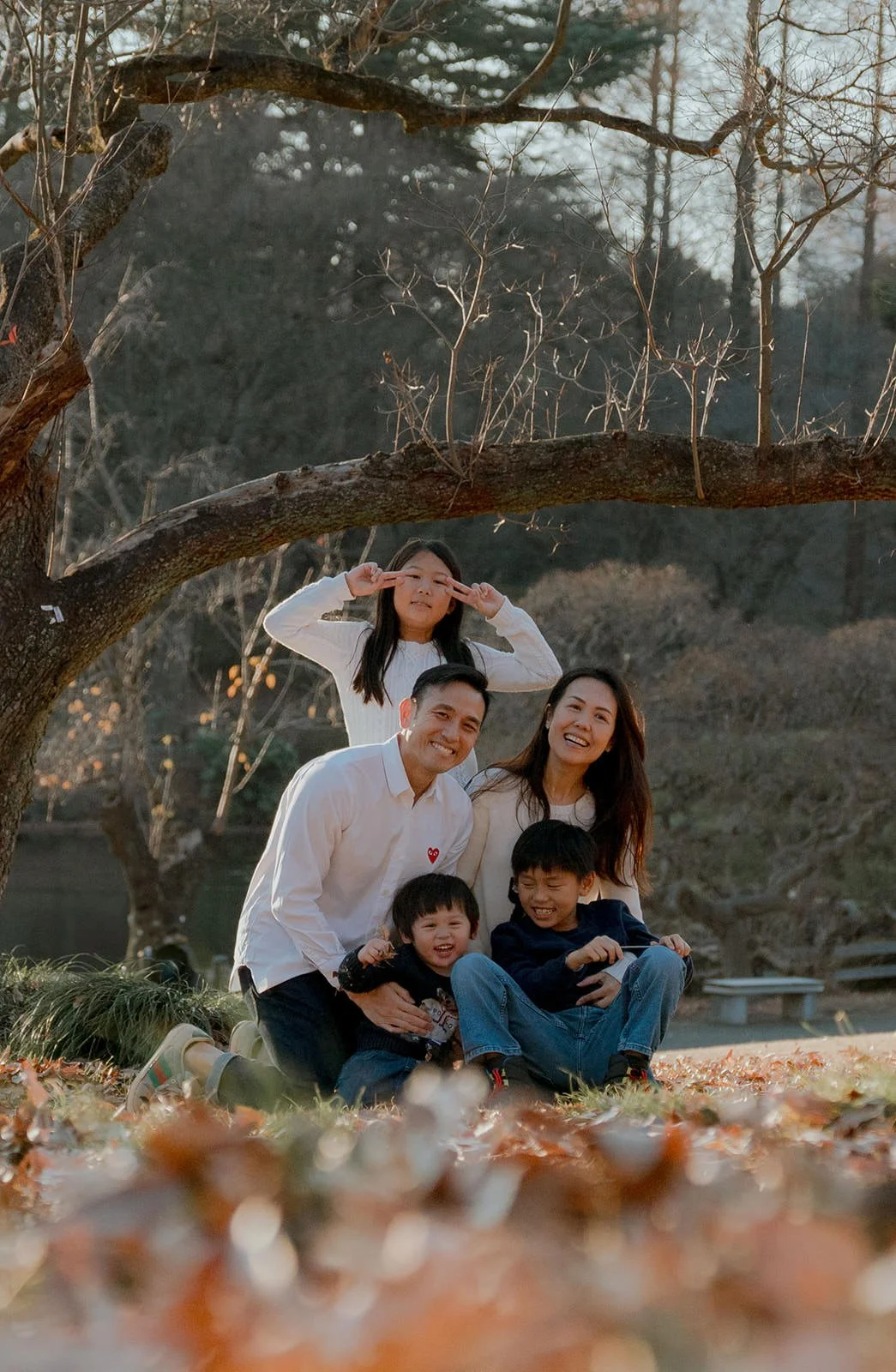 family photoshoot shinjuku gyoen sunset