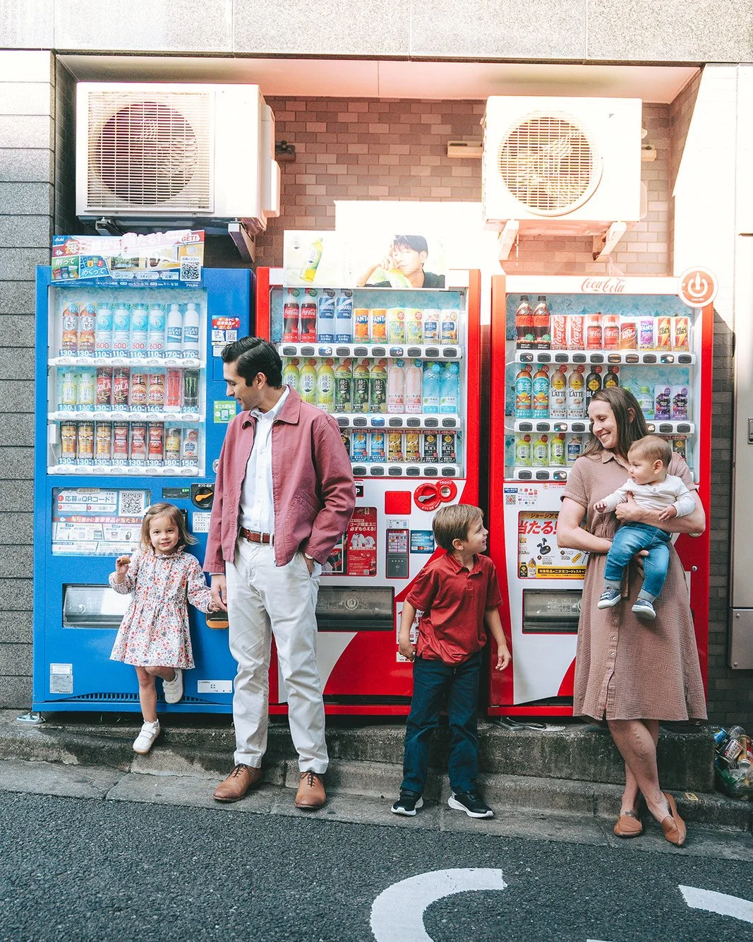 family photoshoot tokyo neighborhood
