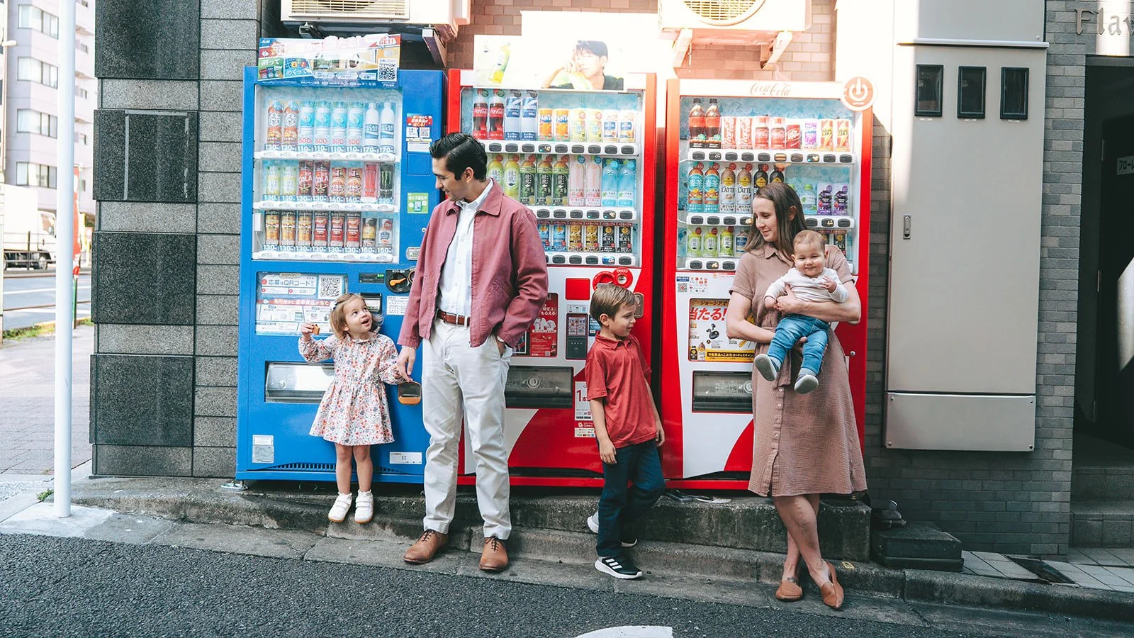 family photoshoot tokyo neighborhood