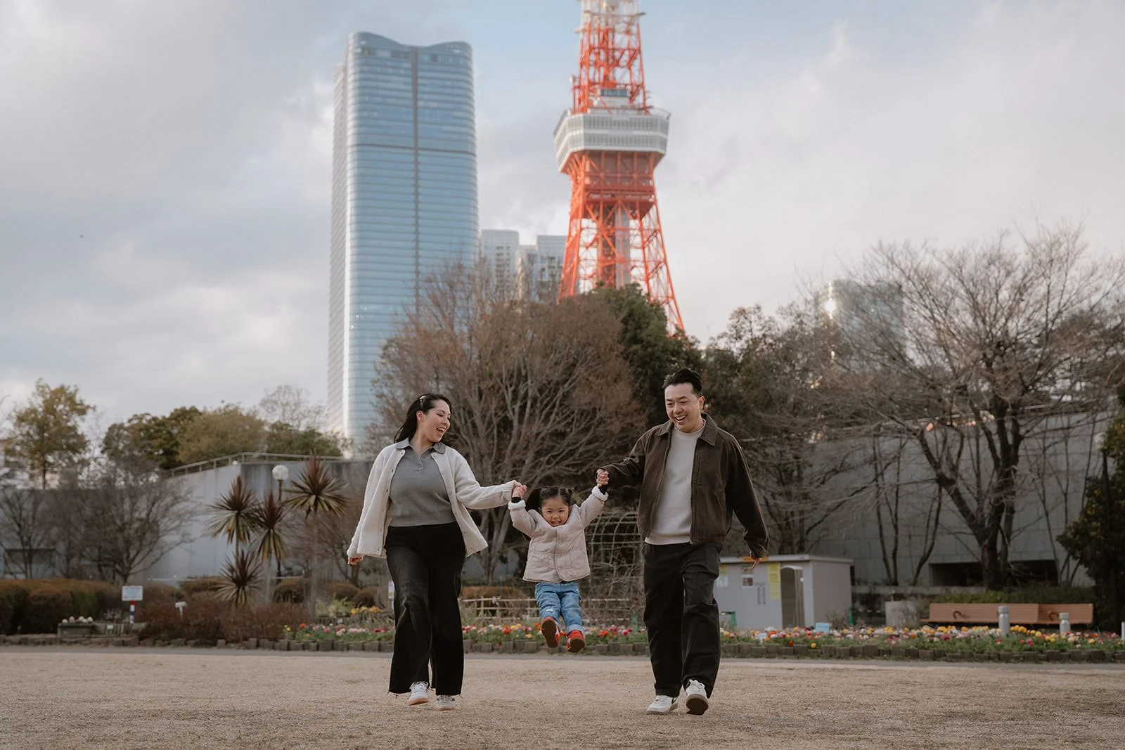 family photoshoot tokyo zojoji