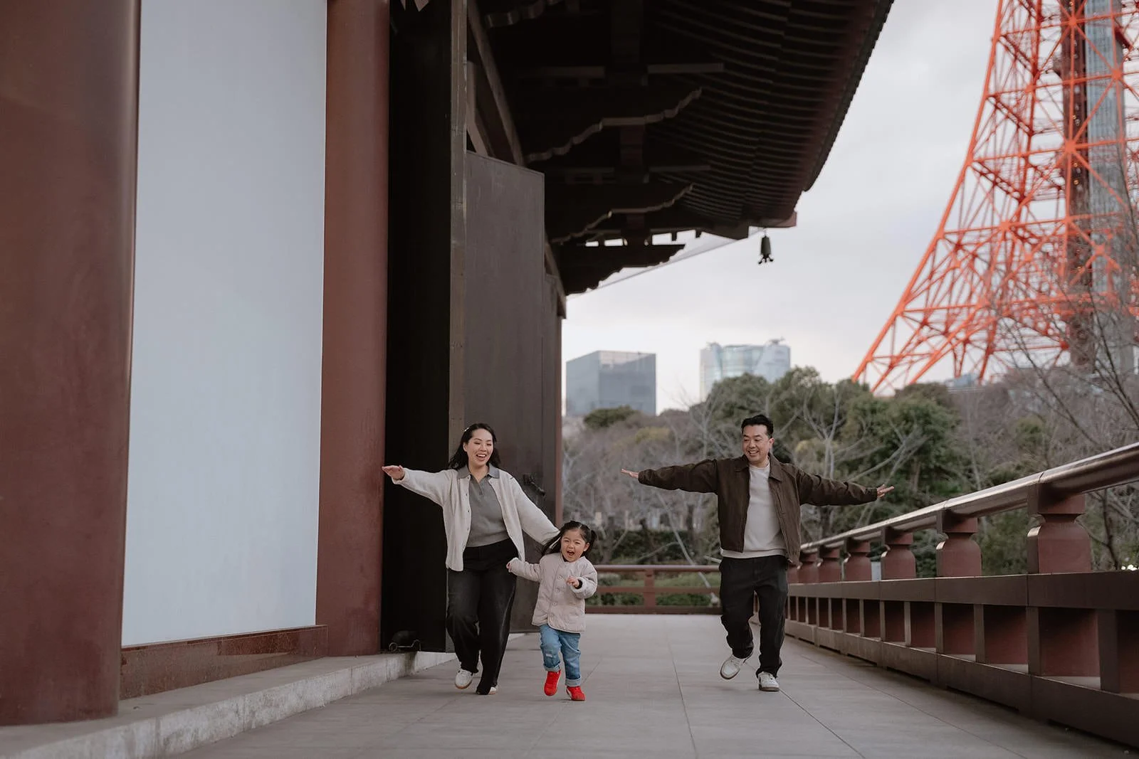 family photoshoot tokyo zojoji