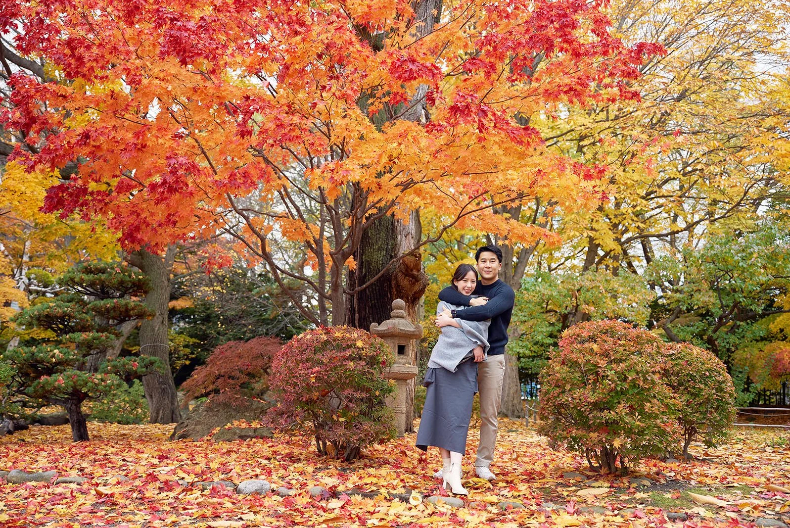 Couples photoshoot in Sapporo autumn by Photo My Tokyo