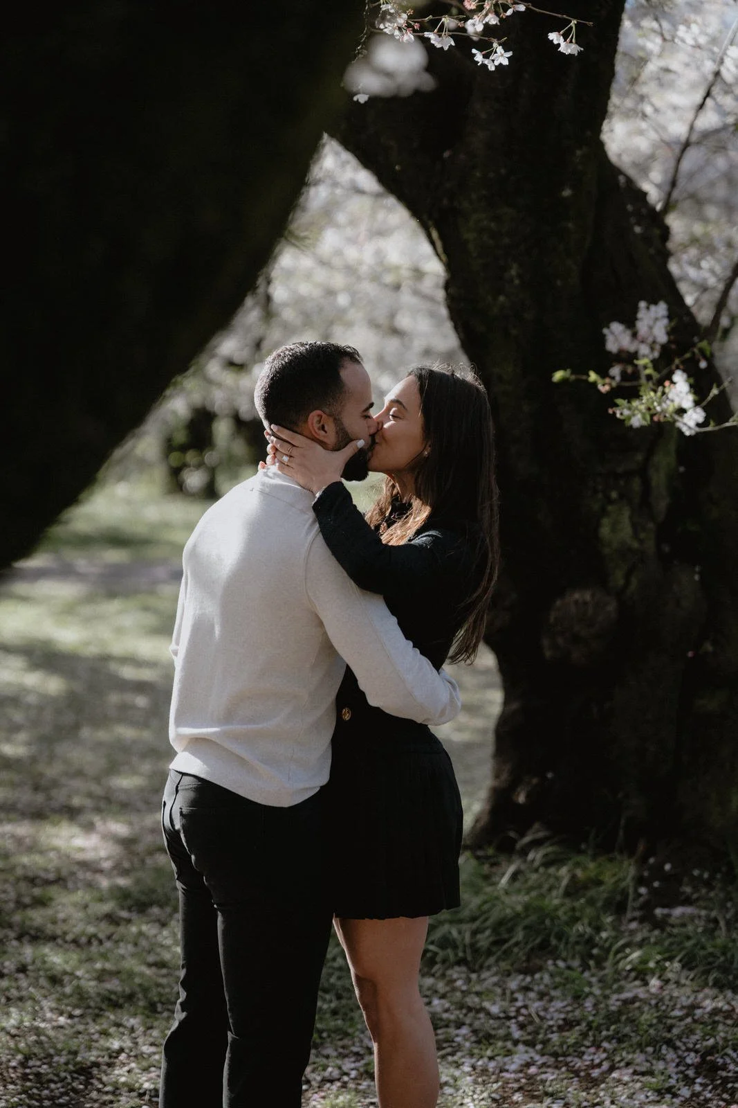 Cherry blossom proposal photoshoot Tokyo sunset, photo 12
