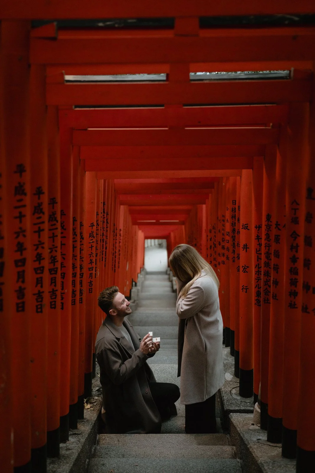 Proposal photoshoot at Hie Shrine torii gate Tokyo, photo 1