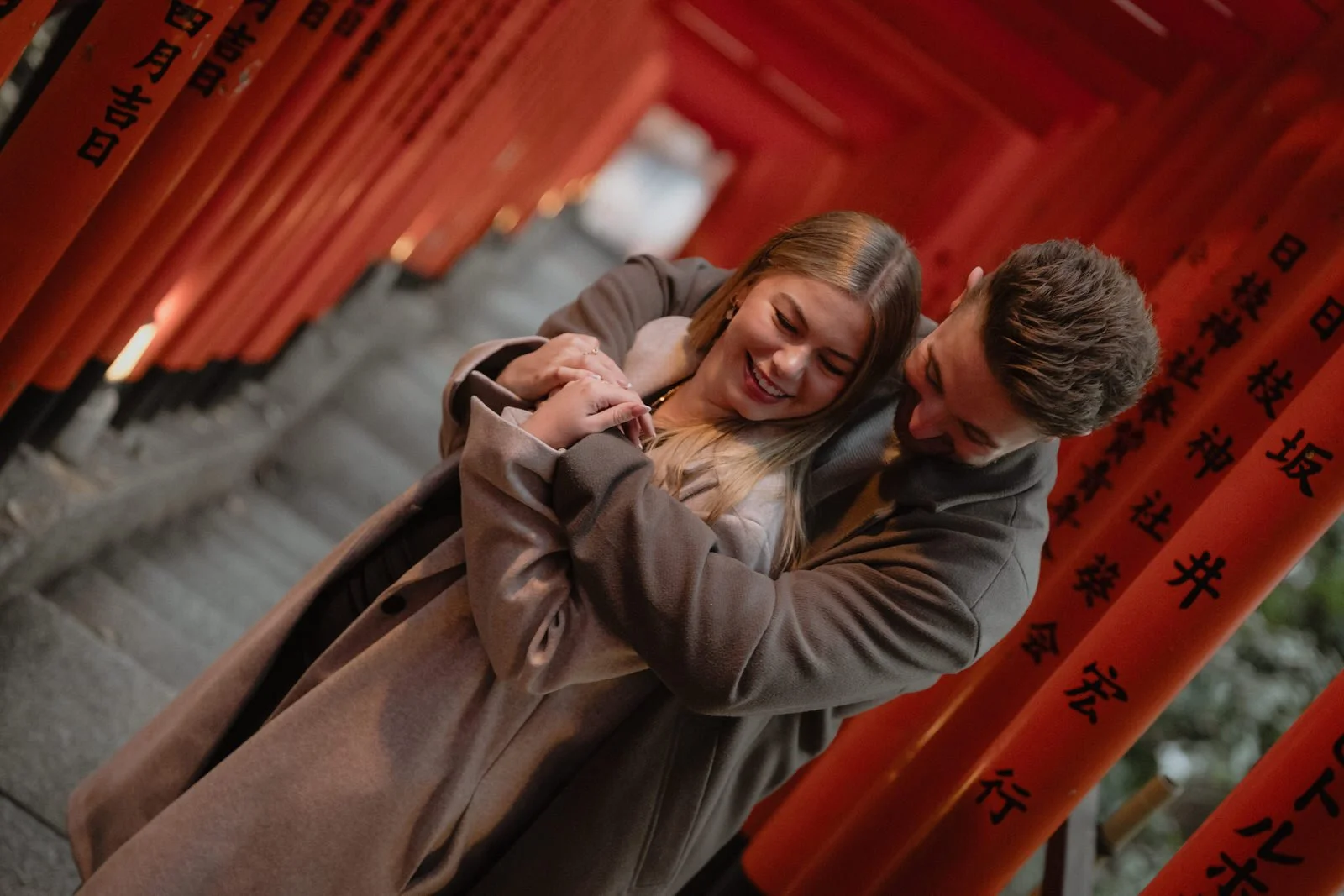 Proposal photoshoot at Hie Shrine torii gate Tokyo, photo 10