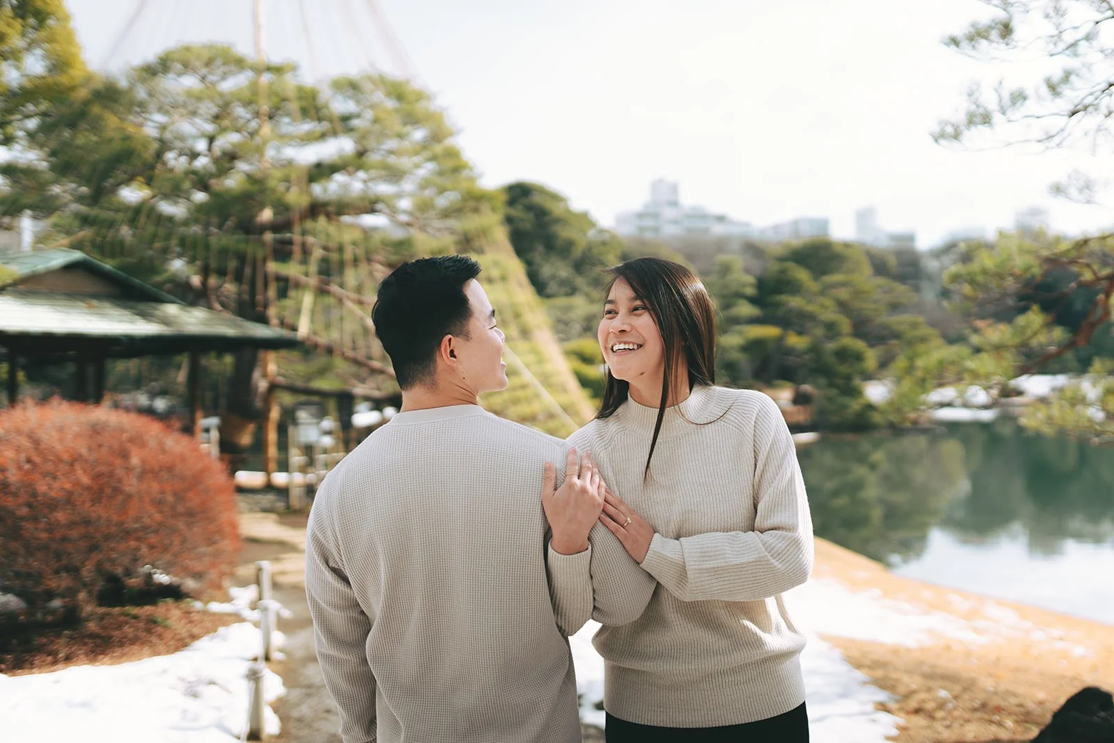 Proposal photoshoot Rikugien Garden winter snow Tokyo, photo 10
