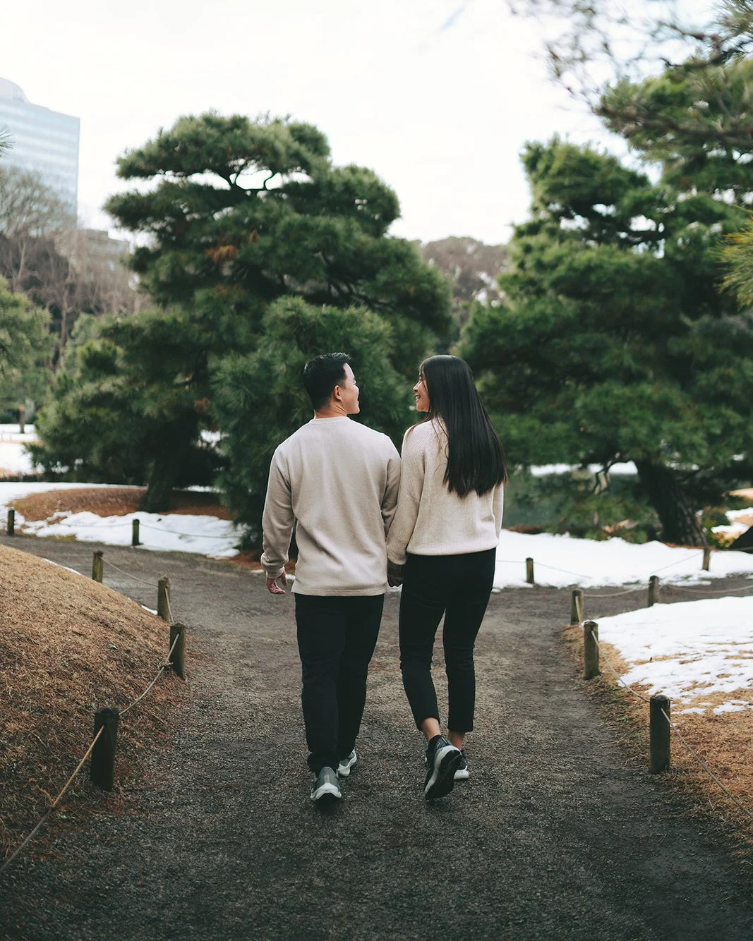 Proposal photoshoot Rikugien Garden winter snow Tokyo, photo 15