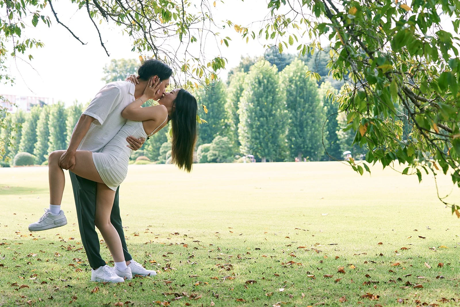 Proposal photoshoot Shinjuku Gyoen summer Tokyo, photo 13
