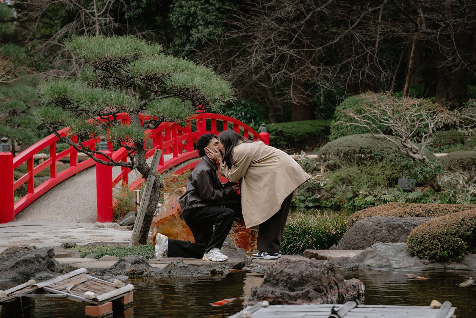 Proposal photoshoot New Otani Garden bridge Tokyo, photo 6