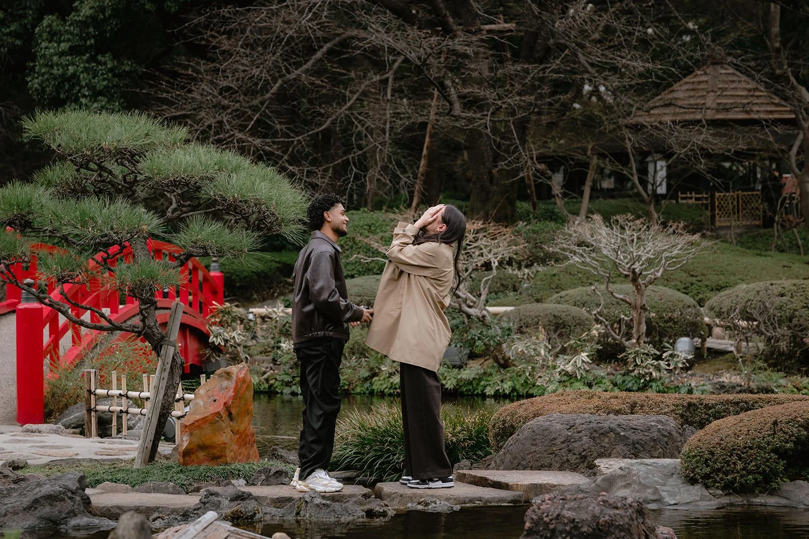 Proposal photoshoot New Otani Garden bridge Tokyo, photo 8