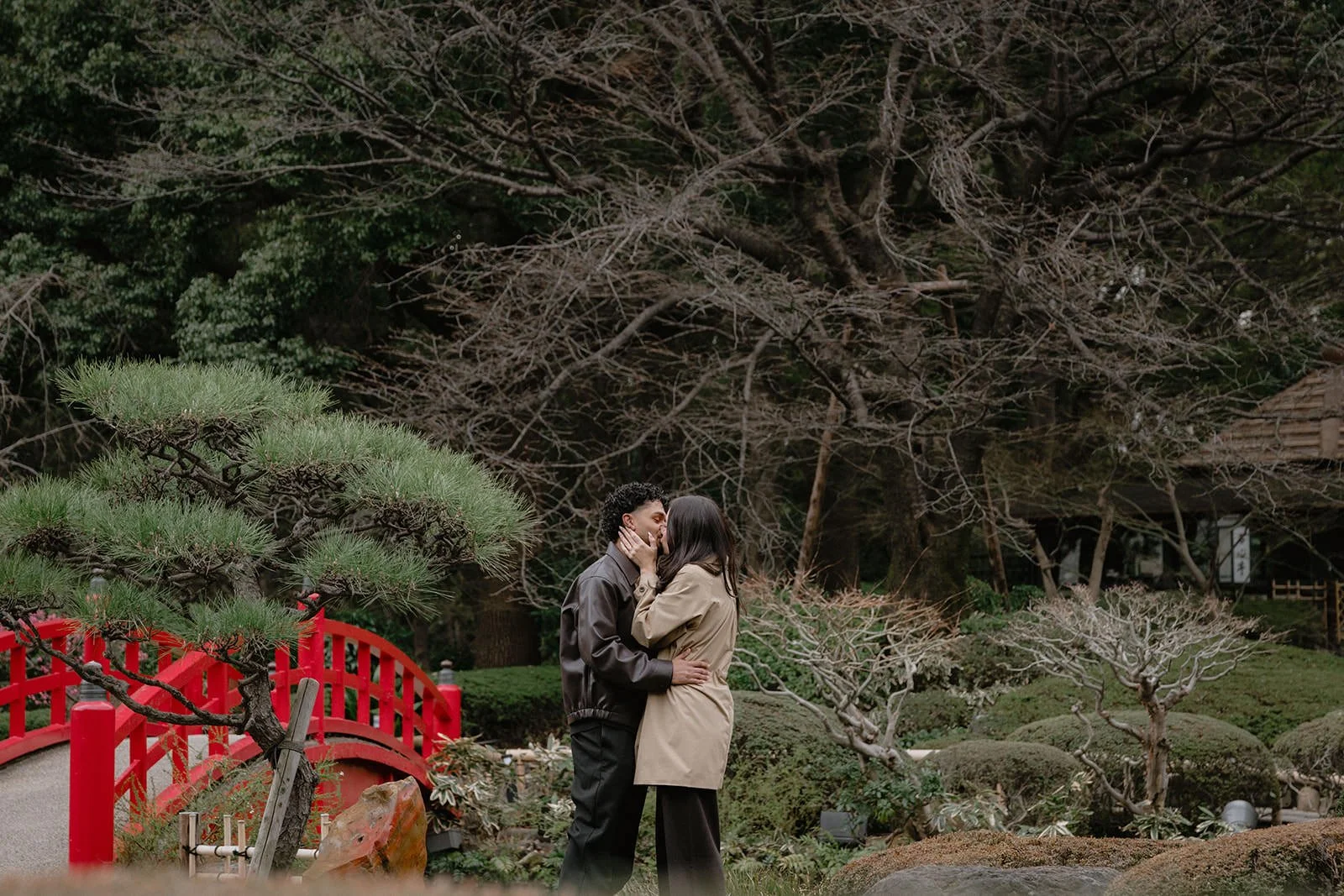 Proposal photoshoot New Otani Garden bridge Tokyo, photo 9