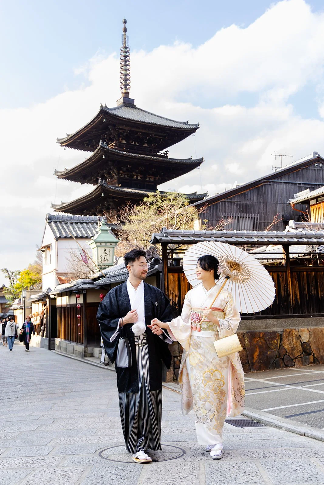Kimono proposal photoshoot at Maruyama Koen, Kyoto