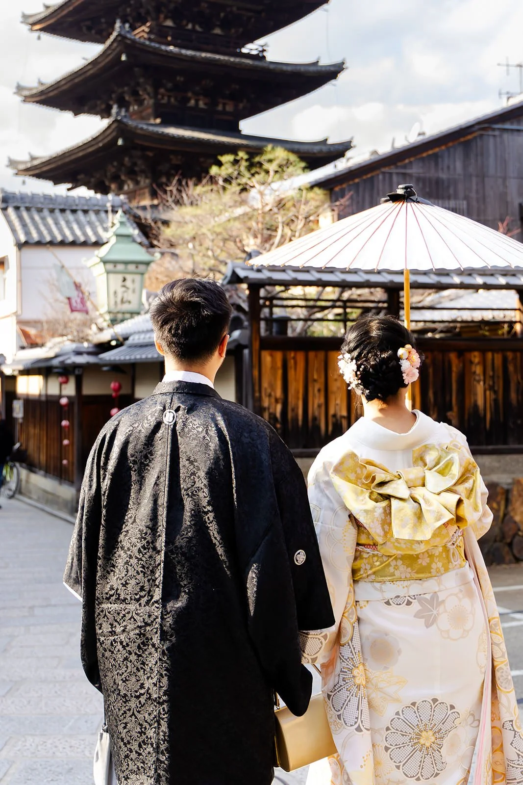 Kimono proposal photoshoot at Maruyama Koen, Kyoto