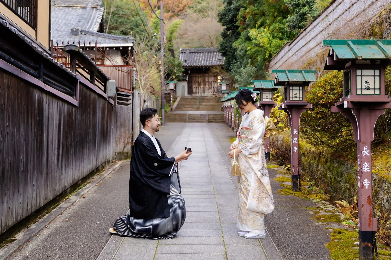 Kimono proposal photoshoot at Maruyama Koen, Kyoto