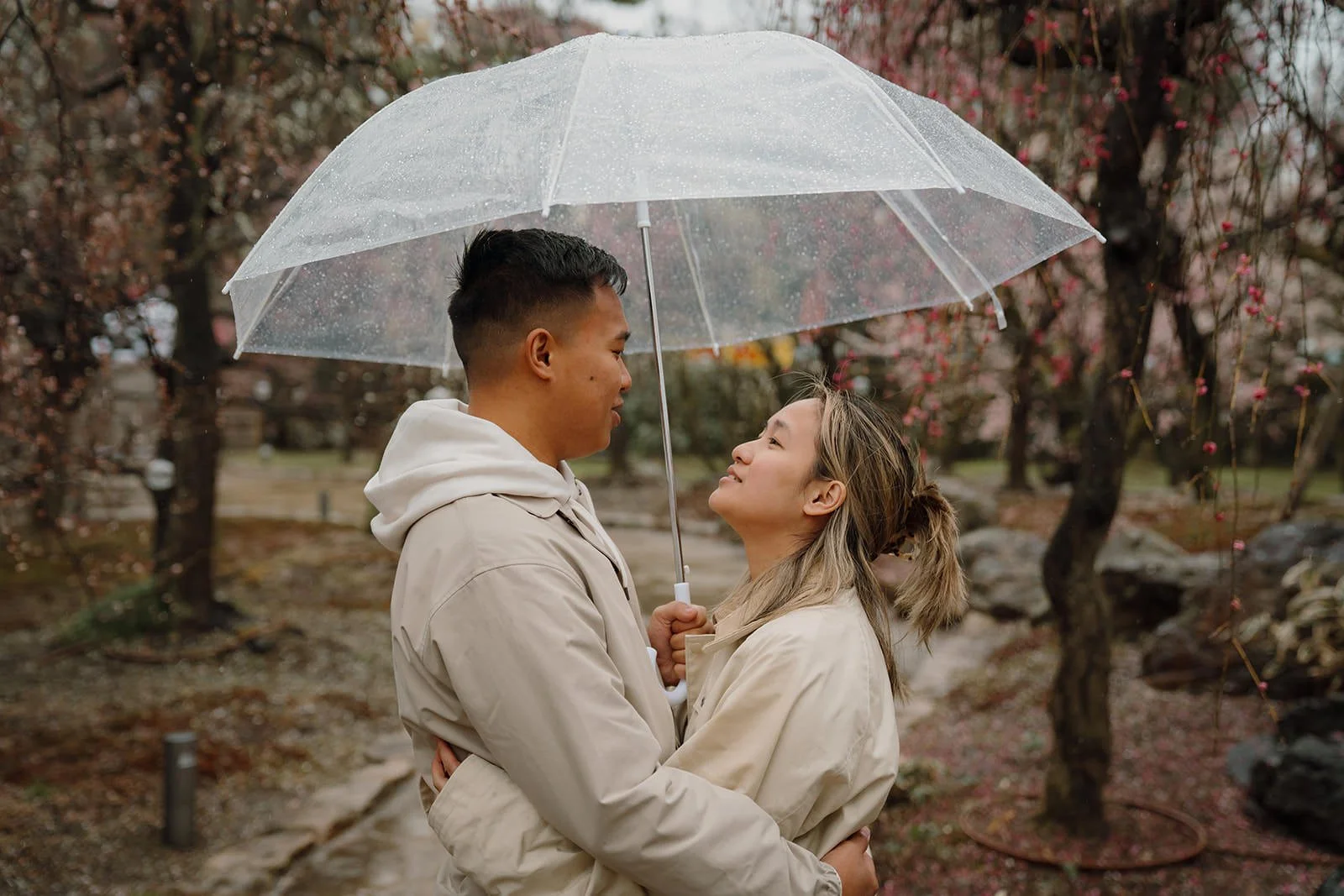 Couple portrait rain Kitano Tenmangu Kyoto