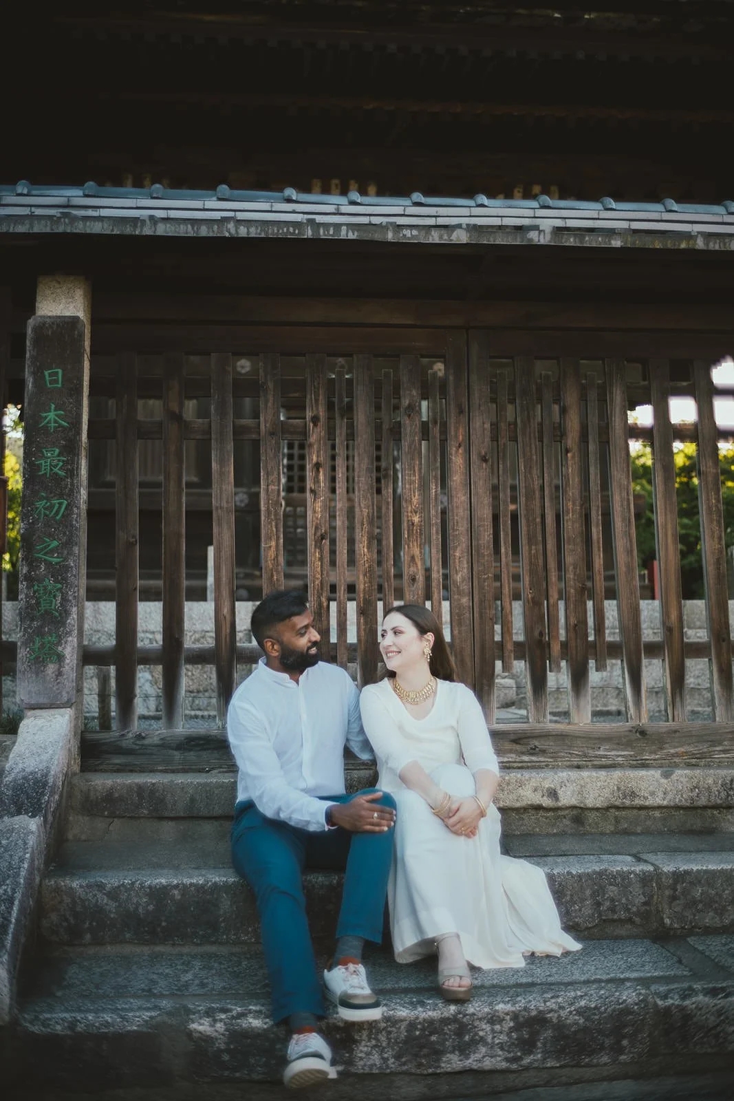 Proposal photoshoot at Yasaka Pagoda, Kyoto