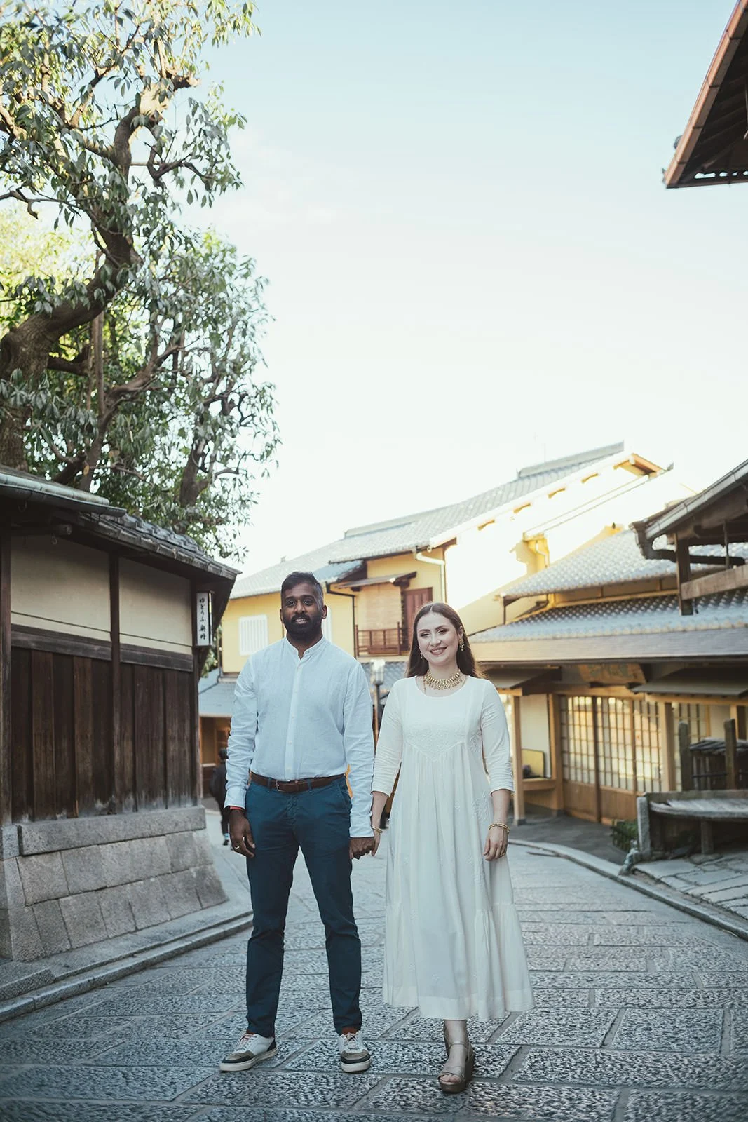 Proposal photoshoot at Yasaka Pagoda, Kyoto