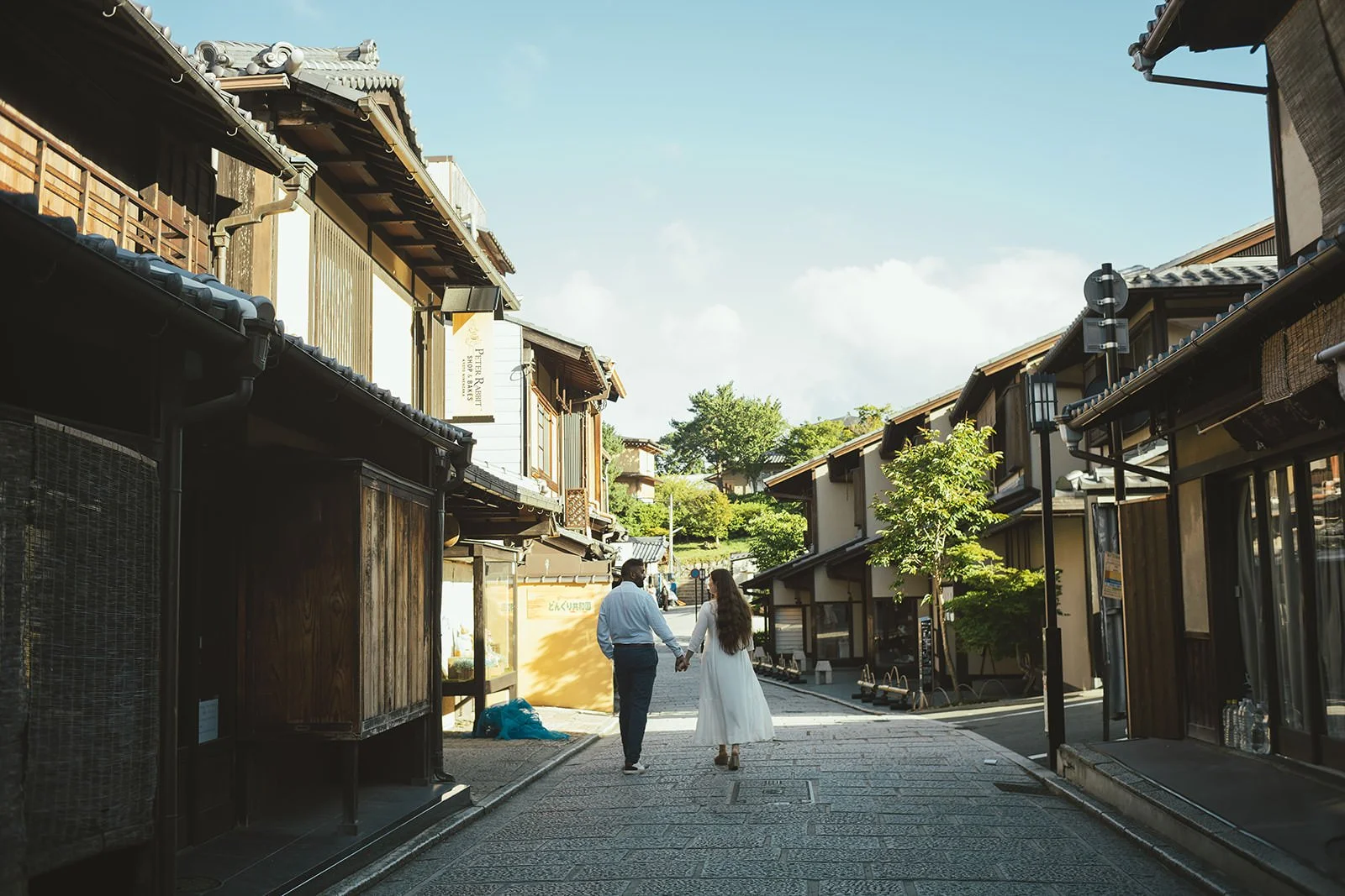 Proposal photoshoot at Yasaka Pagoda, Kyoto