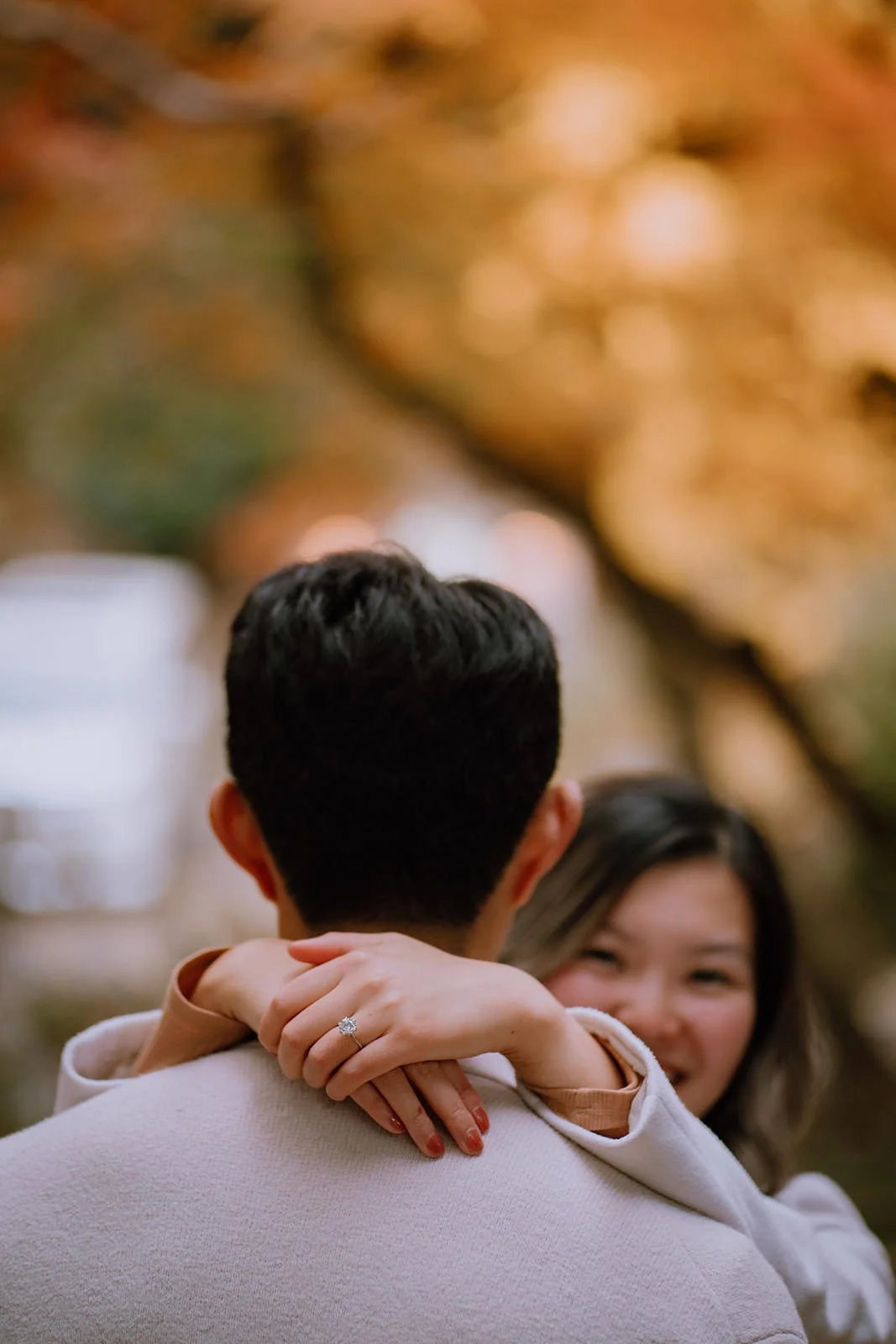 Engaged couple autumn foliage Maruyama Park Kyoto
