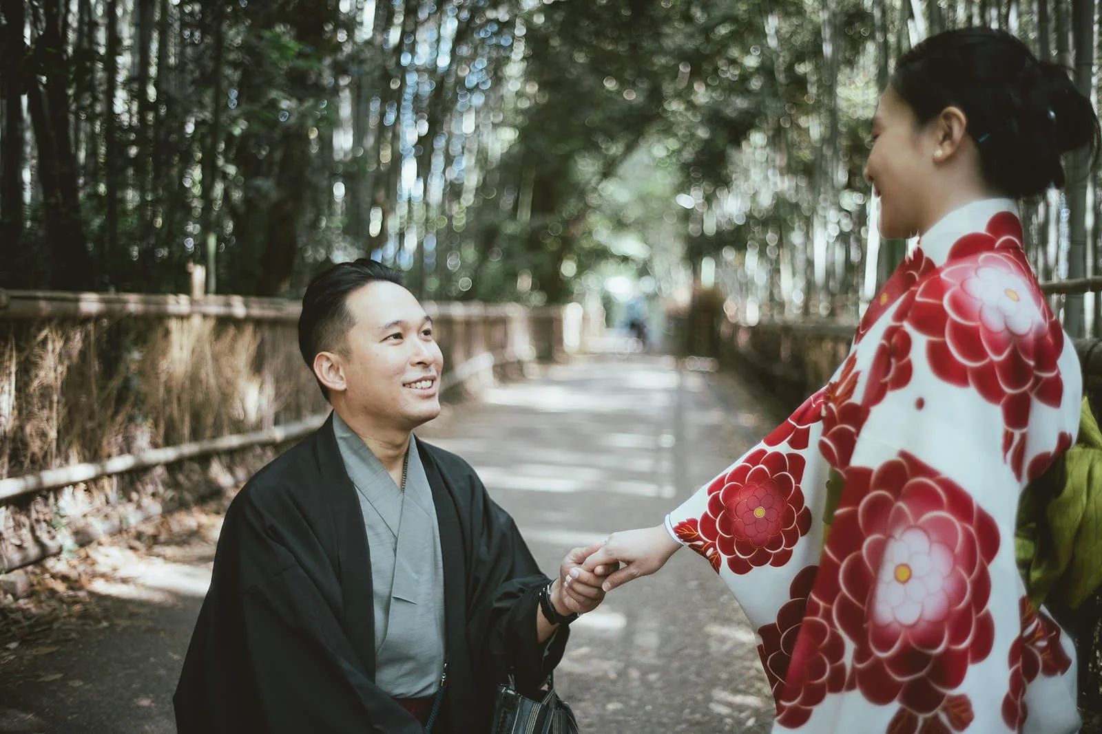 Kimono proposal photoshoot at Arashiyama bamboo grove, Kyoto