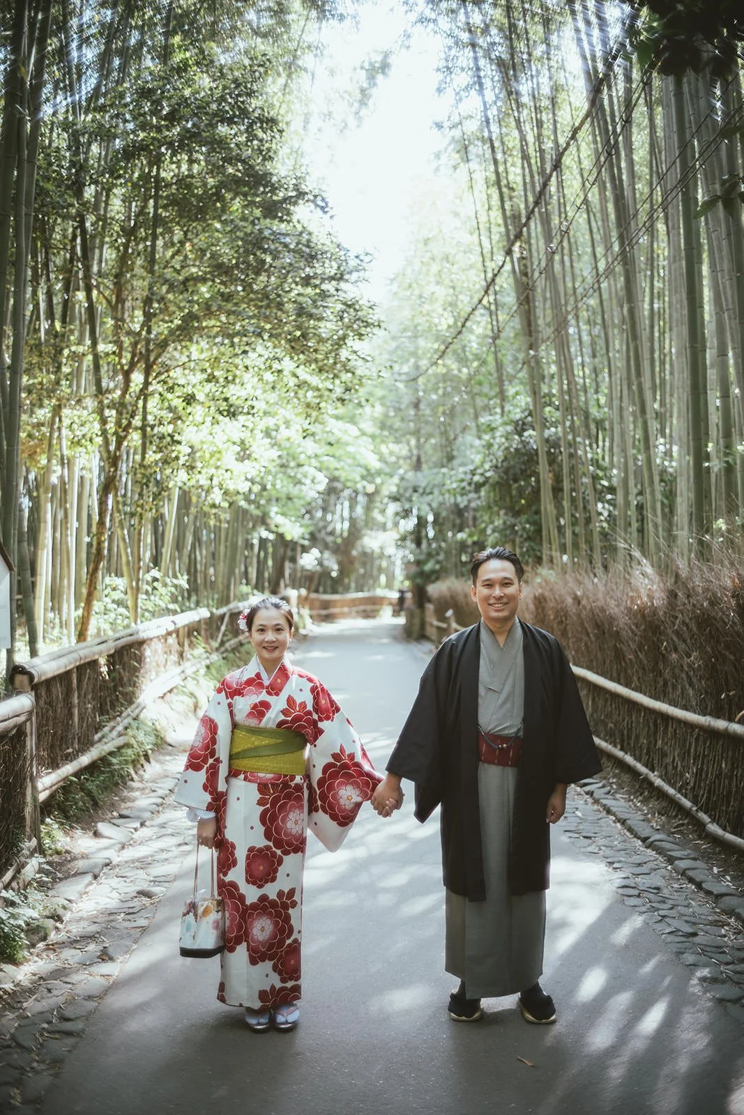 Kimono proposal photoshoot at Arashiyama bamboo grove, Kyoto