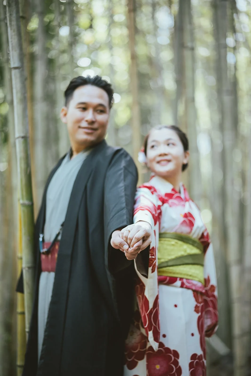 Kimono proposal photoshoot at Arashiyama bamboo grove, Kyoto