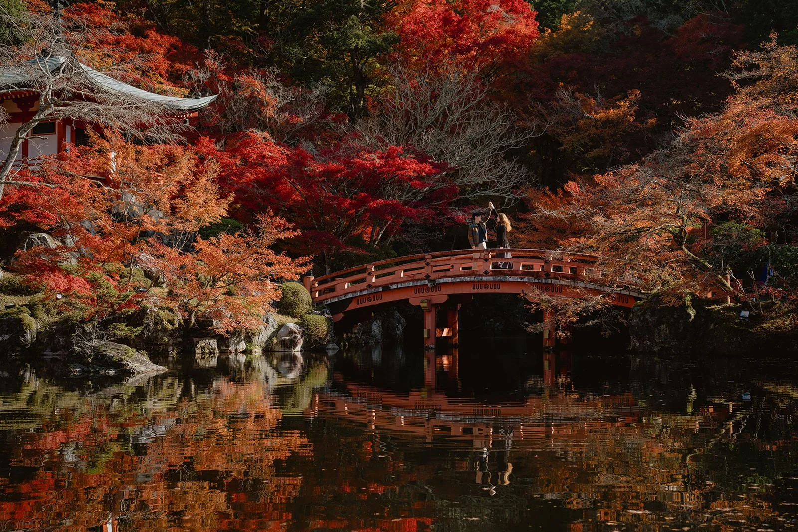 Proposal photoshoot at Daigo-ji temple, Kyoto