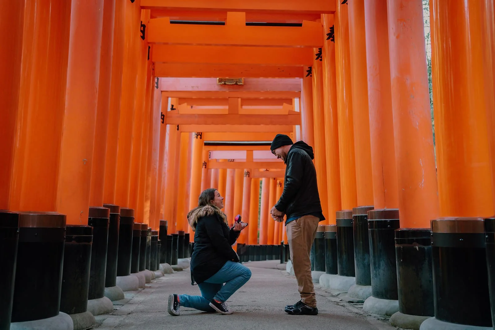 Proposal photoshoot at Fushimi Inari torii gates, Kyoto