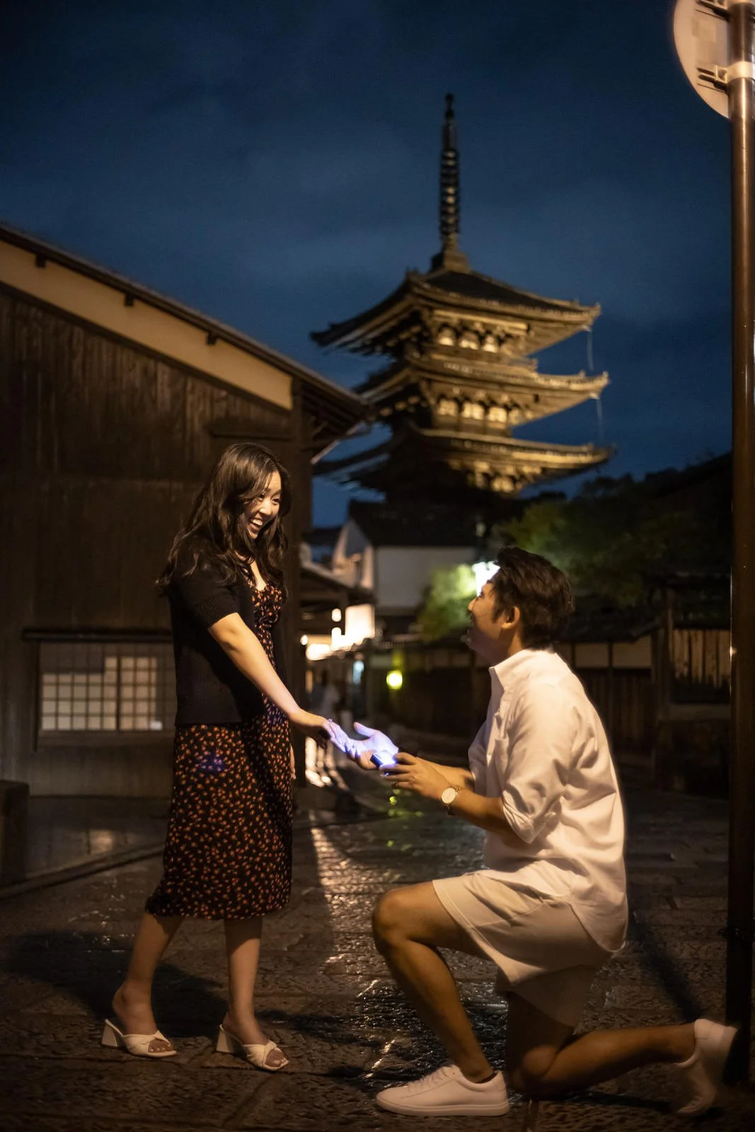 Proposal photoshoot at Yasaka Pagoda at night, Kyoto