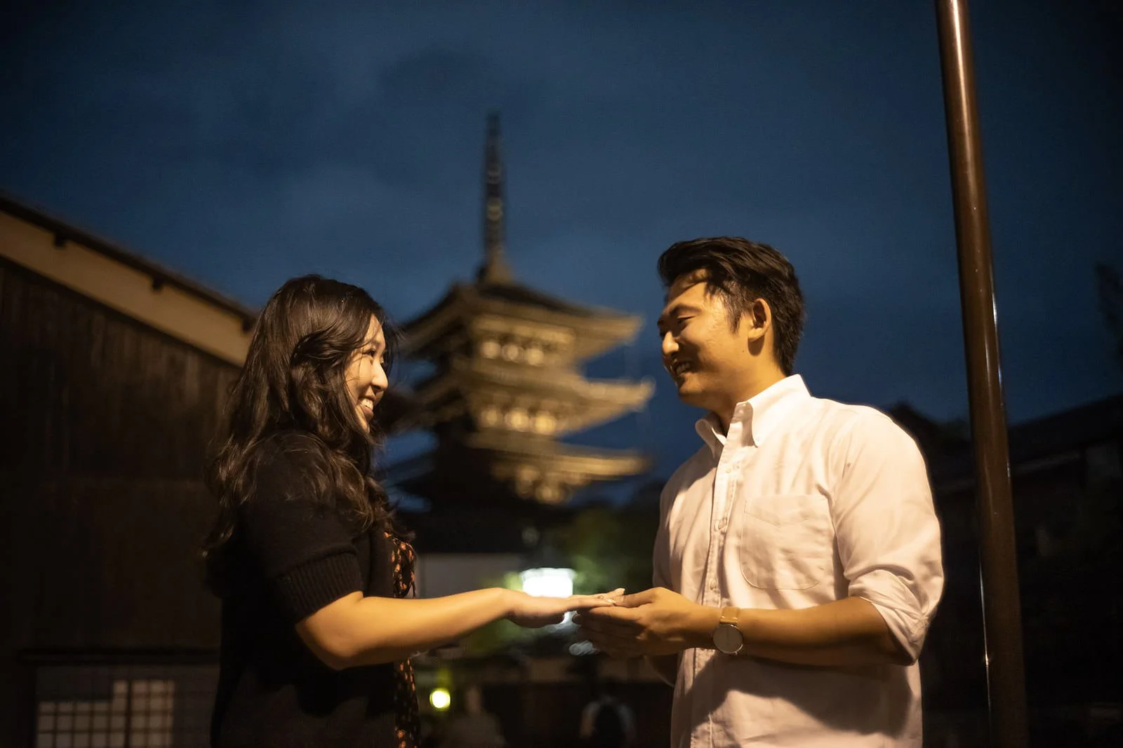 Proposal photoshoot at Yasaka Pagoda at night, Kyoto