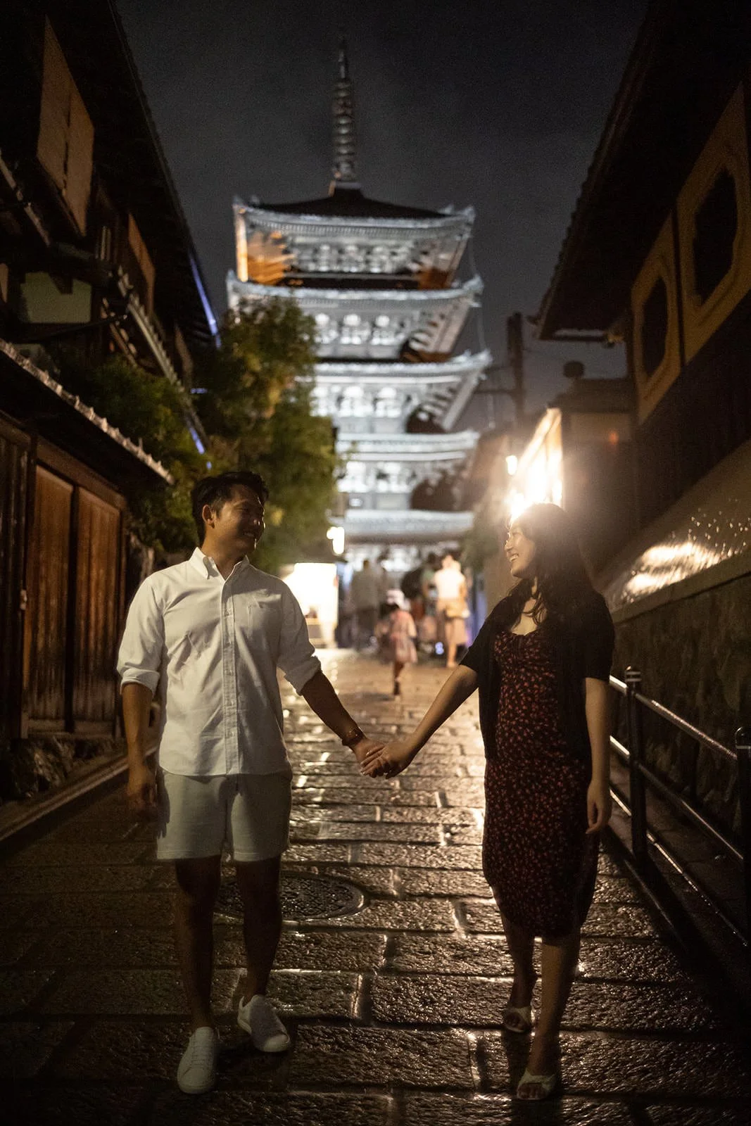 Proposal photoshoot at Yasaka Pagoda at night, Kyoto