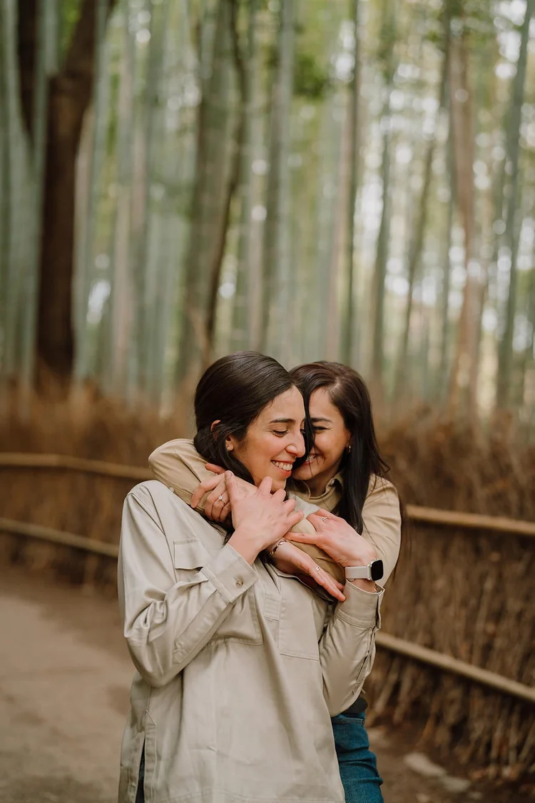 Couple portrait Arashiyama bamboo grove Kyoto spring