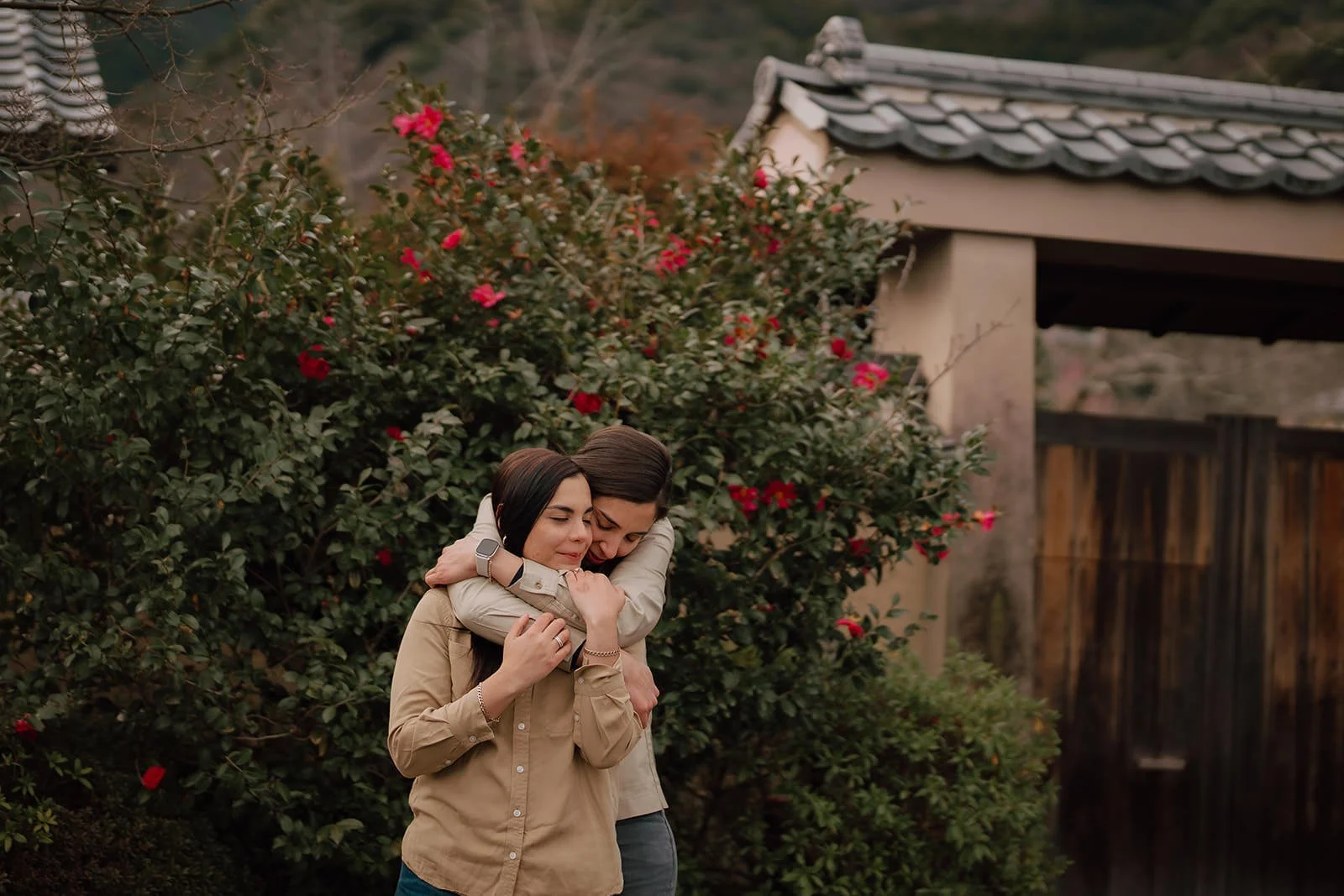Couple portrait close-up Arashiyama Kyoto spring proposal