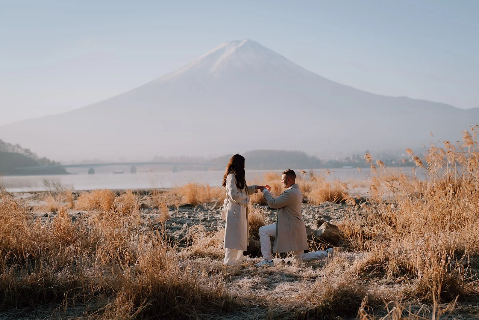 Proposal photoshoot at Lake Kawaguchiko with Mt. Fuji in the background
