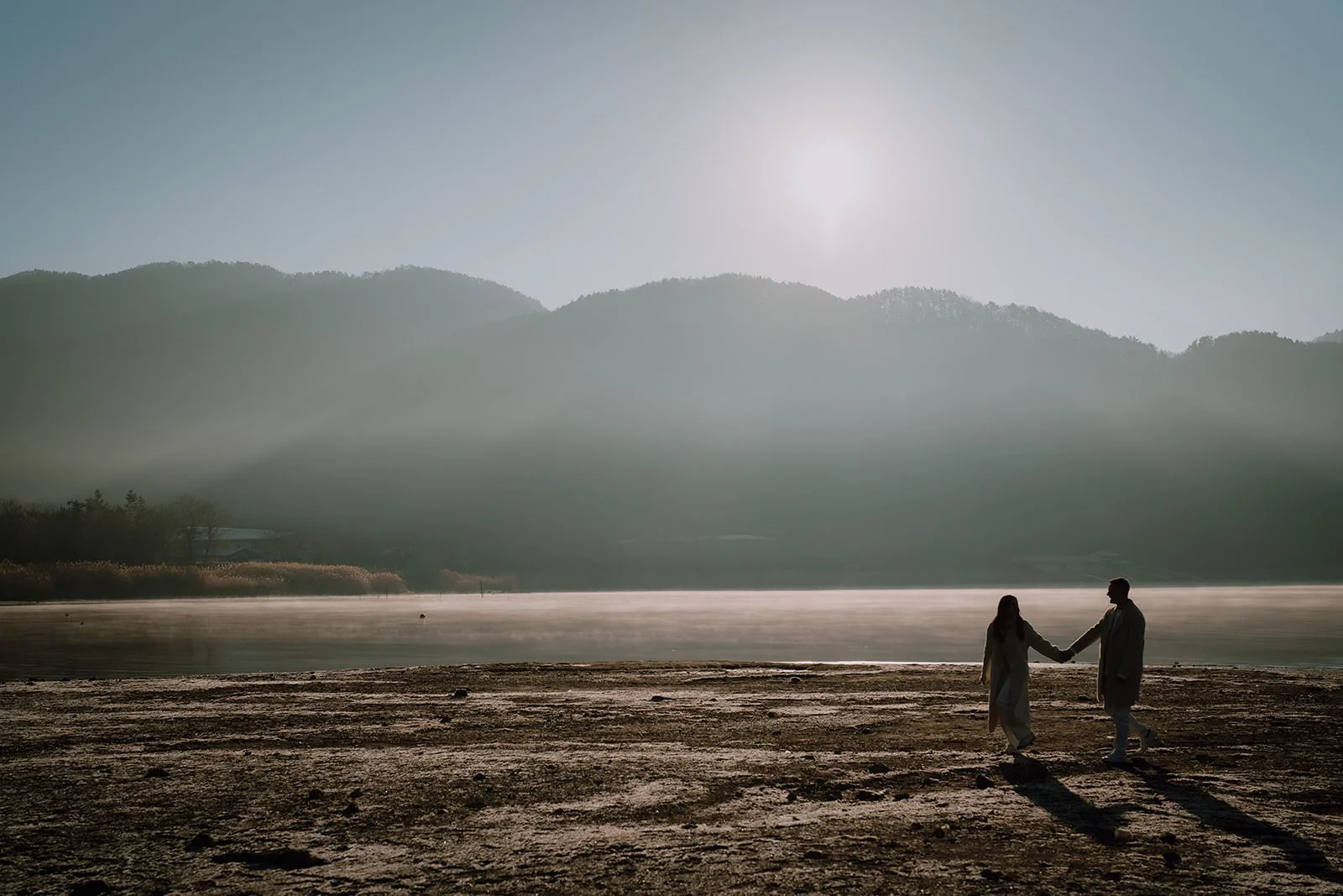 Proposal Kawaguchiko Fuji Winter 20 — Lake Kawaguchiko / Lake Yamanaka, winter morning