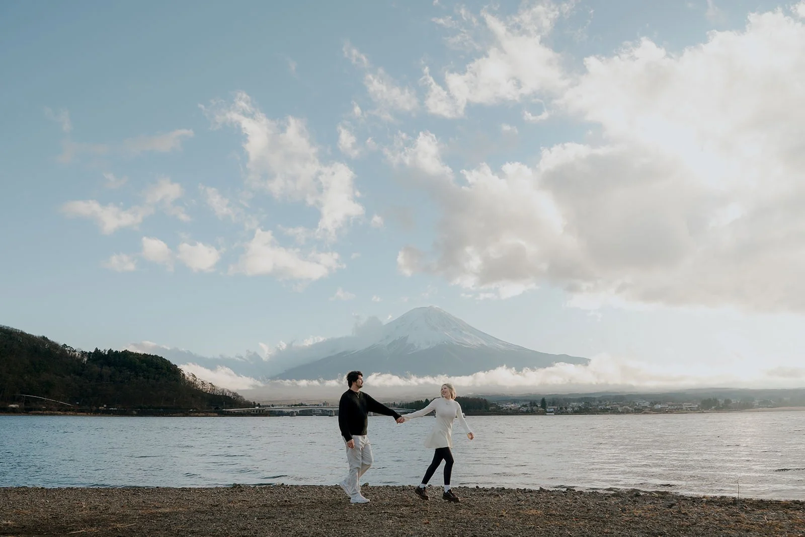 Proposal Kawaguchiko Fuji Winter Clouds 21 — Lake Kawaguchiko / Lake Yamanaka, winter afternoon
