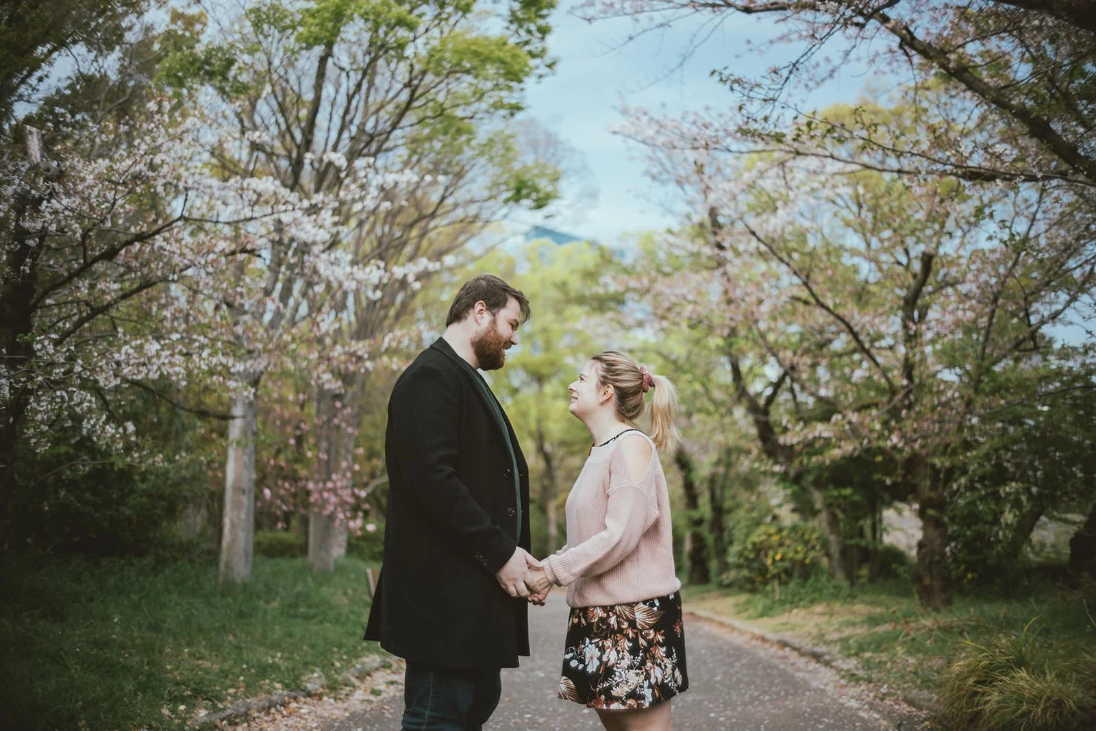 Cherry blossom proposal photoshoot at Osaka Castle 7 of 29