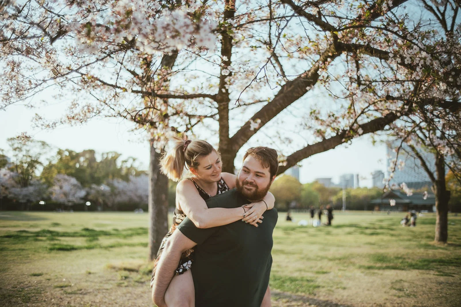 Cherry blossom proposal photoshoot at Osaka Castle 27 of 29