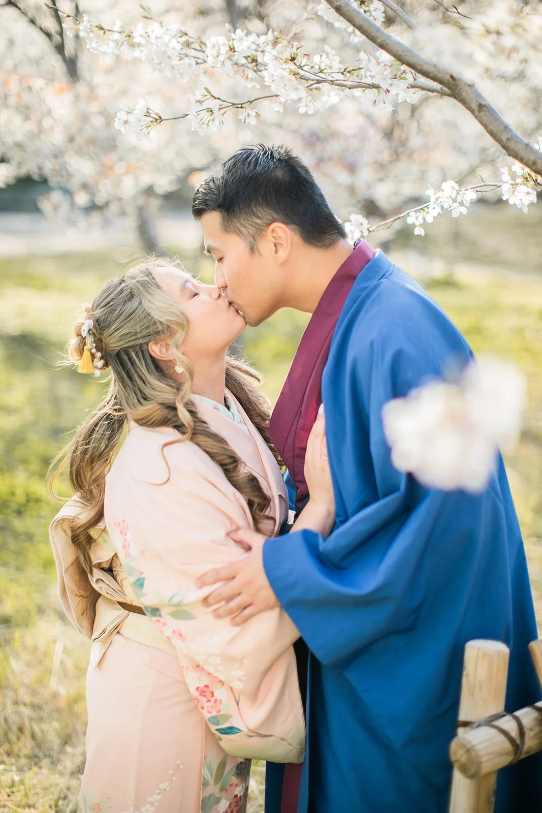 Kimono proposal photoshoot at Osaka Expo Park with cherry blossoms 14 of 27